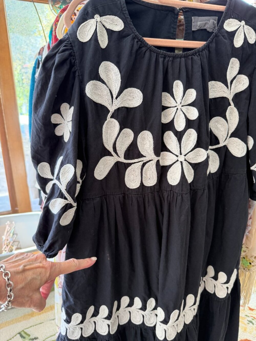 ANTHROPOLOGIE EMBROIDERED PUFF-SLEEVE MIDI DRESS - Picture 10 of 10